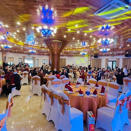 Phu Cuong Beach Hotel Донг Хой Екстериор снимка