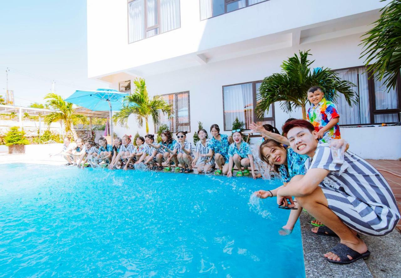 Phu Cuong Beach Hotel Донг Хой Екстериор снимка
